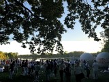 Die besondere Stimmung am Aasee macht die Wiesen am 1. Mai zu einem beliebten Treffpunkt.